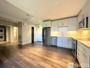 Main picture of 136 Babcock St