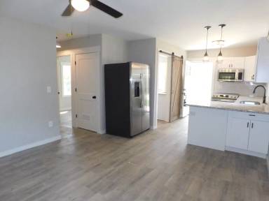 Main picture of 809 Marve St