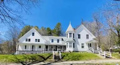 Main picture of 1025 Main St
