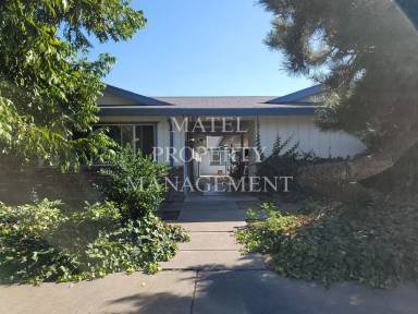 Main picture of 702 E Yorkshire Dr