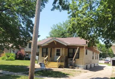 Main picture of 1557 N 33rd St