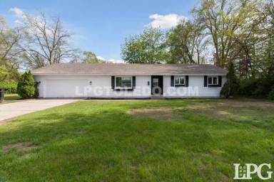 Main picture of 7413 Sylvania Ave
