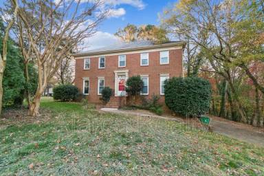 Main picture of 7428 Willow Creek Dr