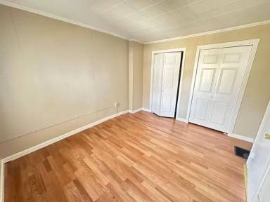 Main picture of 341 Varney St