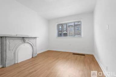 Main picture of 181 46th St