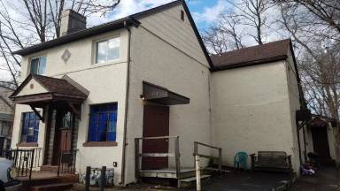 Main picture of 1742 Easton Rd