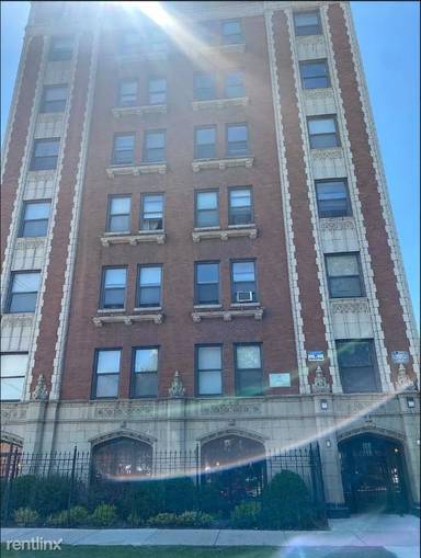 Main picture of 7048-50 S Merrill Ave