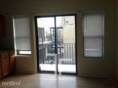 Main picture of 4555 N Malden St