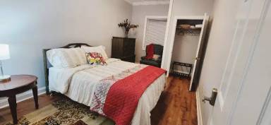 Main picture of 285 Savannah Ave