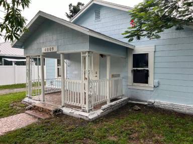 Main picture of 4009 Woodside Ave
