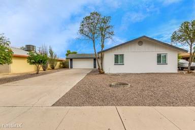 Main picture of 2731 S Rita Ln