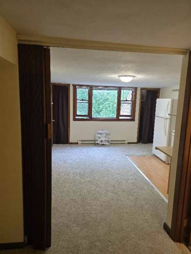Main picture of 104 W Lowe Ave