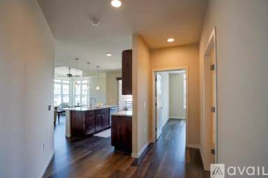 Main picture of 480 N Sherman Ave