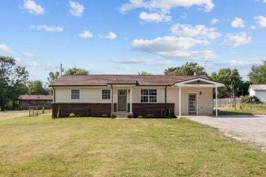 Main picture of 110 W Piney Rd