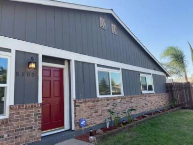 Main picture of 5100 La Pamela Way
