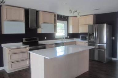 Main picture of 105 E Kingswood Dr