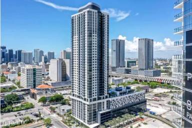 Main picture of 700 NW 1st Ave