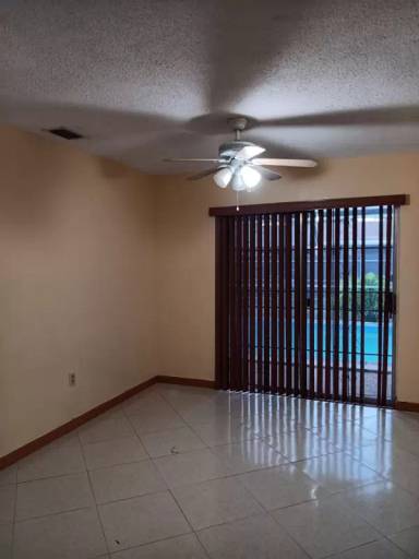 Main picture of 8837 N Crescent Dr
