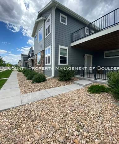 Main picture of 743 Grandview Mdws Dr