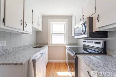 Main picture of 377 Shrewsbury St