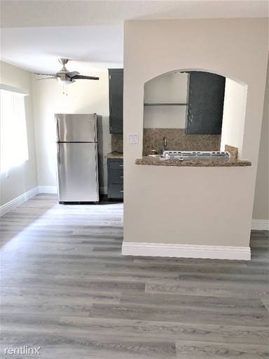 Main picture of 850 S Rosemead Blvd