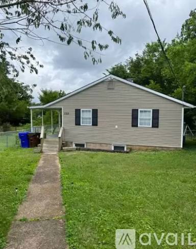 Main picture of 733 W Outer Dr