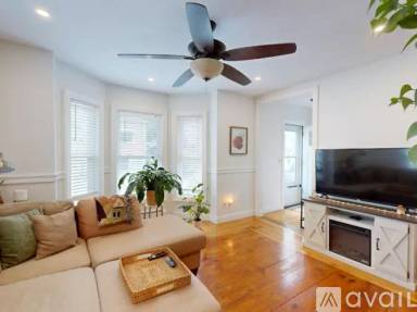 Main picture of 5 Leblanc St