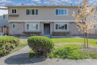 Main picture of 2127 Monroe St