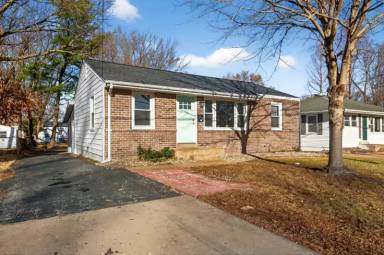 Main picture of 865 Boone St