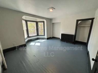 Main picture of 19 S Ann St