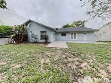 Main picture of 15833 Bay Lakes Trl