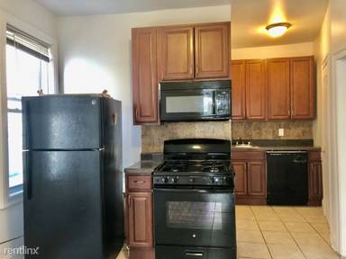 Main picture of 92 Woodlawn Ave