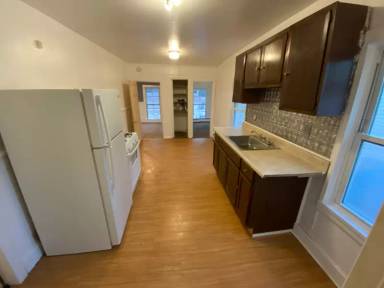 Main picture of 7 Spring St