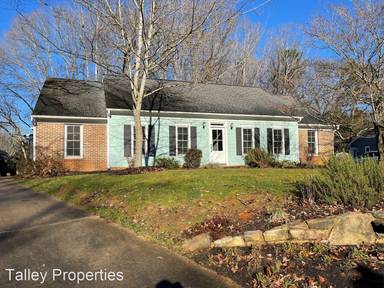 Main picture of 8444 Knollbrook Dr