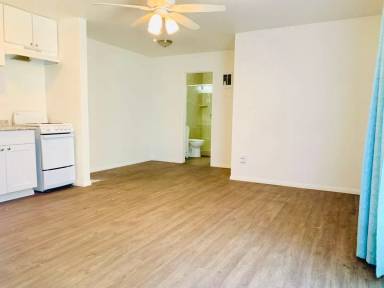 Main picture of 825 Niantic Ct