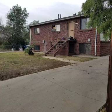 Main picture of 6764 Locust St