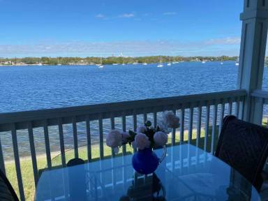 Main picture of 155 Pompano Dr SE