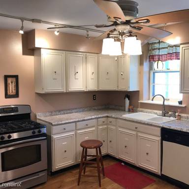 Main picture of 1324 Highland Ave