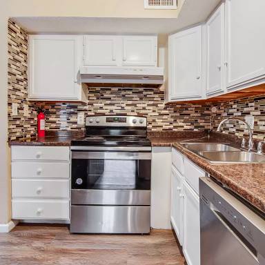 Main picture of 9801 Walnut St