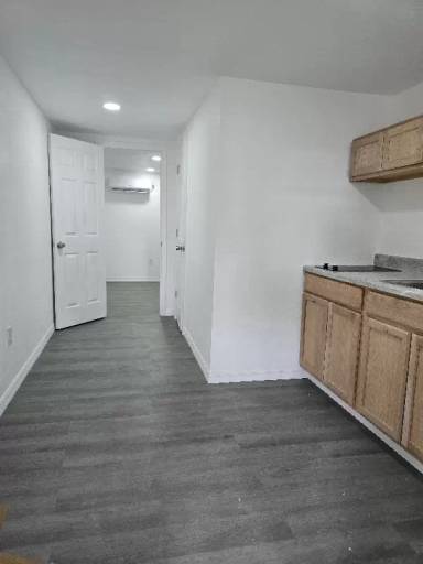 Main picture of 3212 E Henry Ave
