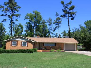 Main picture of 916 Stanton Dr