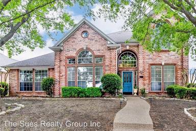 Main picture of 6921 Banyon Dr