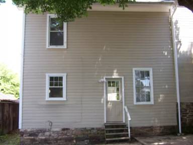 Main picture of 104 E Main St
