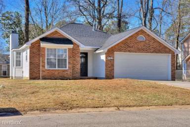 Main picture of 733 Cherry Dr