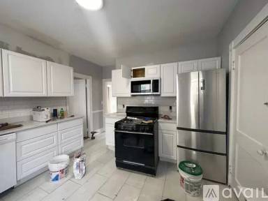 Main picture of 14 Belknap St