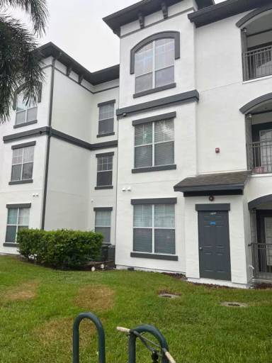 Main picture of 8335 Narcoossee Rd