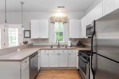 Main picture of 2963 Split Hickory Ct
