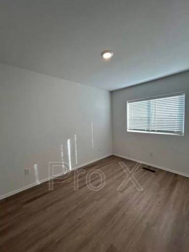 Main picture of 2808 W Mockingbird Ln