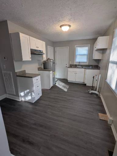 Main picture of 1208 Vultee Blvd