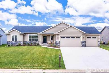 Main picture of 4213 N Prairie Rose Ln